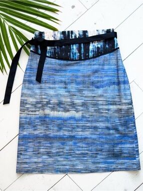 Elie Tahari Roni Skirt Delta Blue Watercolor Print Belted Designer Size 2